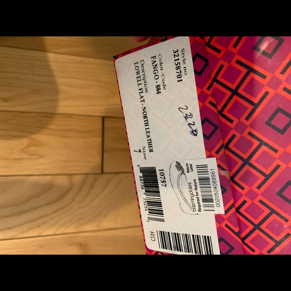 SOLD!! Pre-loved Tory Burch Lowell Flat - North Leather - Picture 8 of 8